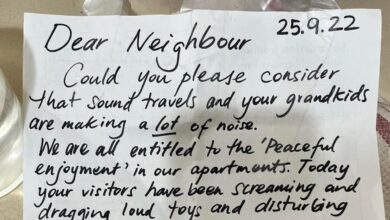 Furious neighbour’s note sparks debate
